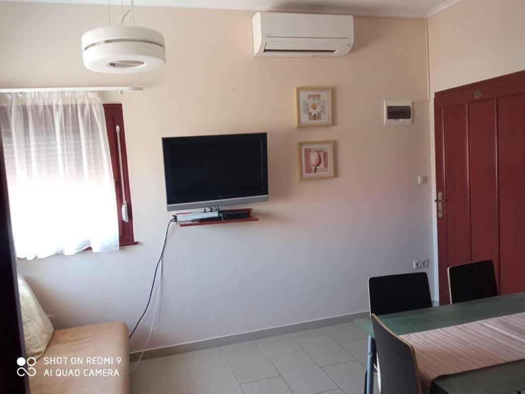 Besenyei Apartman Sarvar Exterior photo
